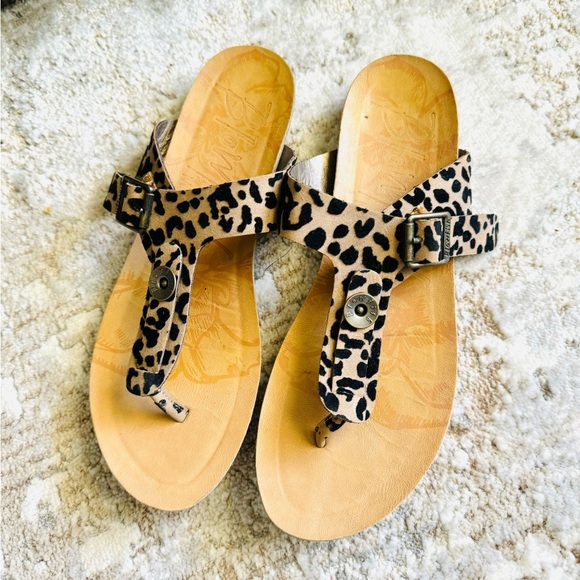 Blowfish Malibu Greco Style Natural Leopard Printed Patent Sandal size 7.5 - Picture 4 of 8